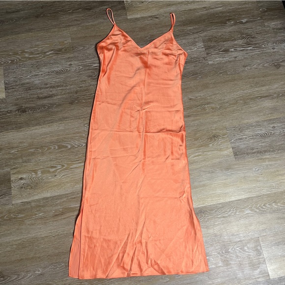 Express orange slip dress - Picture 2 of 4